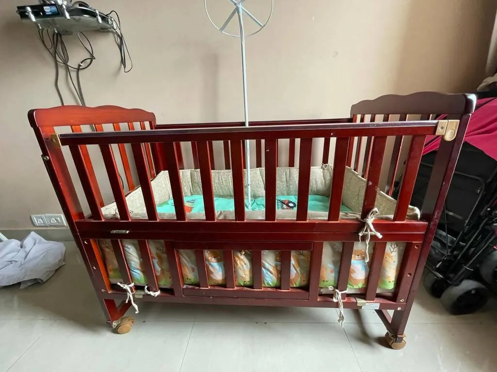 BABYHUG Cot/Crib for Baby- Brown , Dimensions:-Width: 68 cm ,Height: 89 cm,Depth: 85 cm