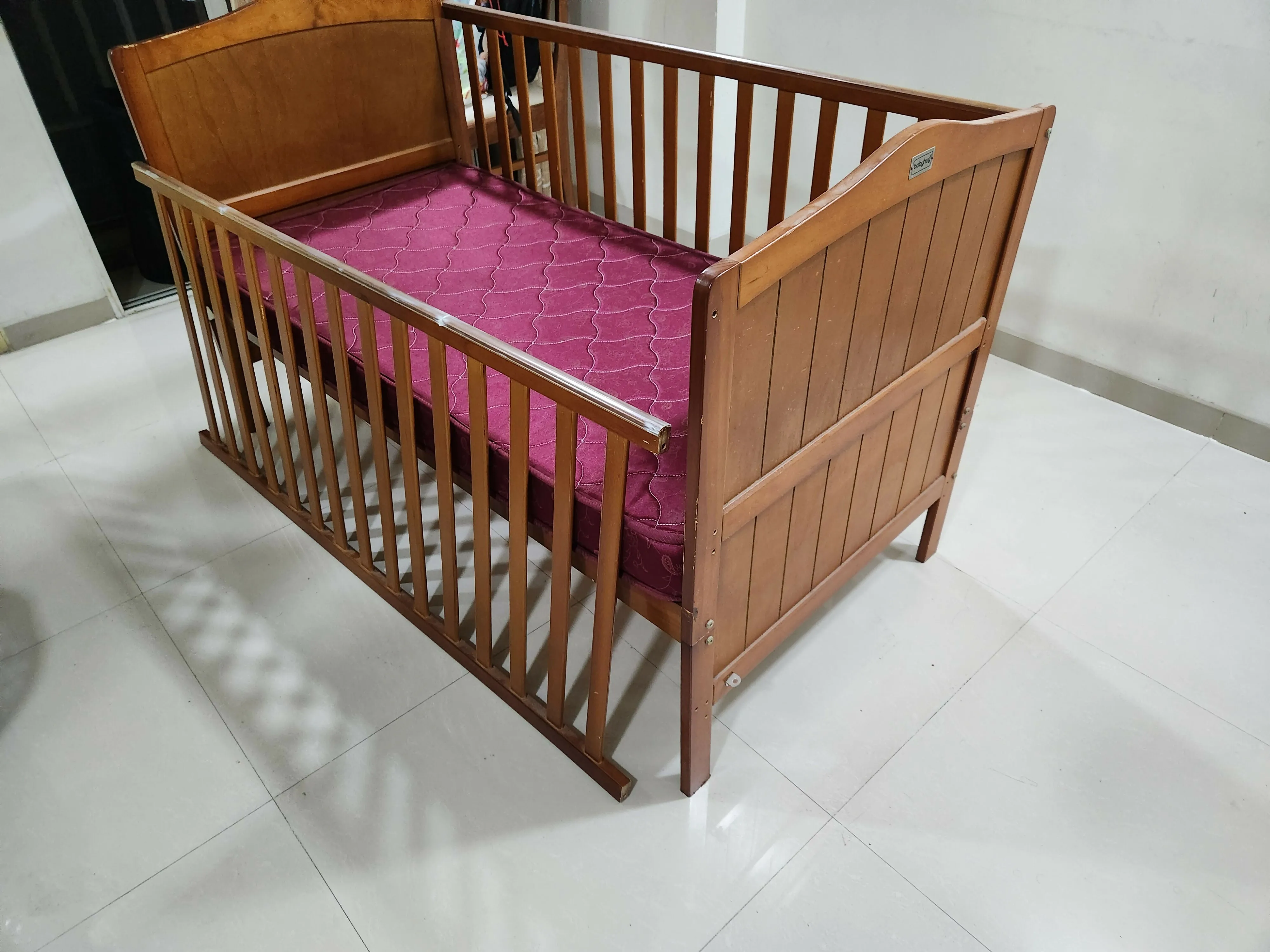 BABYHUG Merlino 2 in 1 Wooden Baby Cot, Dimensions: 148*83*14 cm