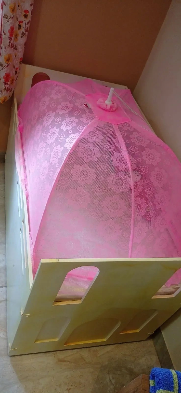 Customised Baby bed with storage, Dimensions: L49×W26×H28 inches