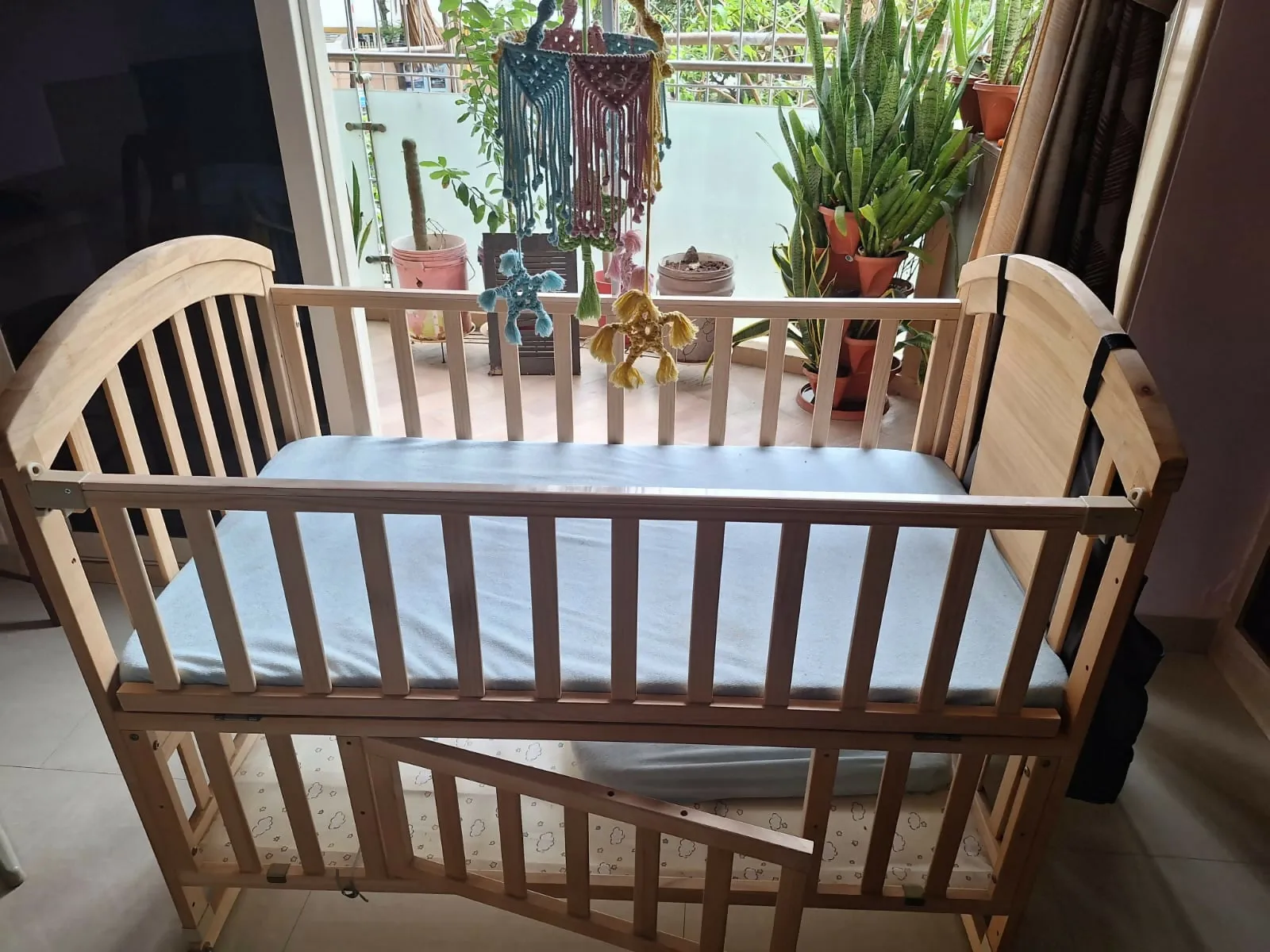 HUNY HUNY Baby Bed Crib 12 in 1 Rocking Cot