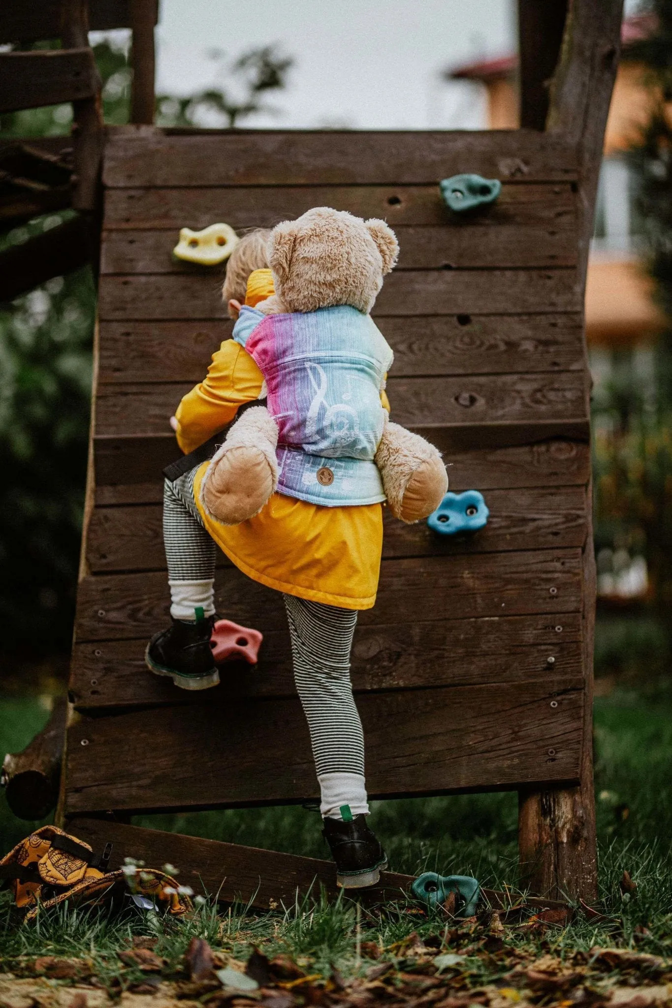LennyLamb Doll Carrier Symphony Rainbow Light