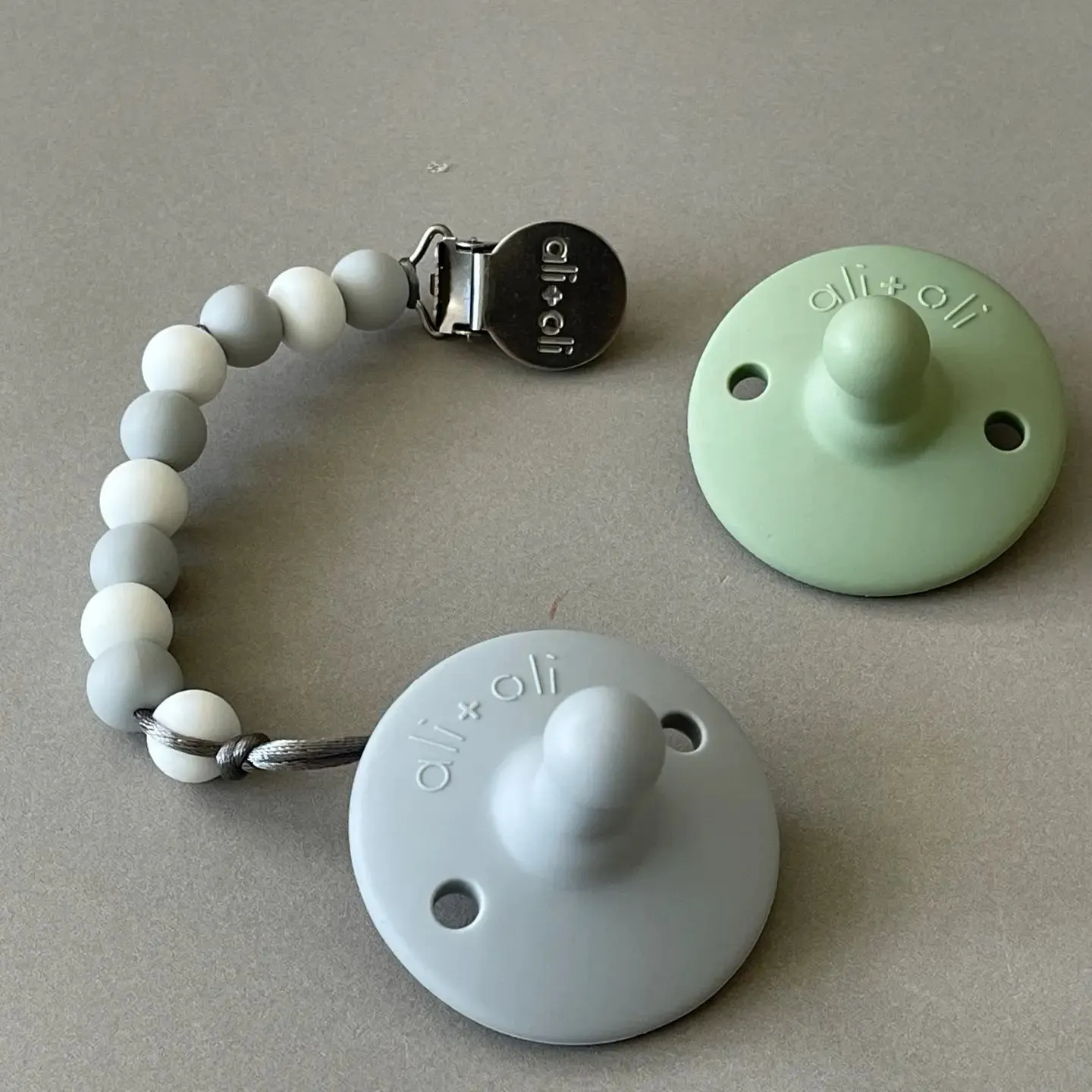 Pacifier Set Round