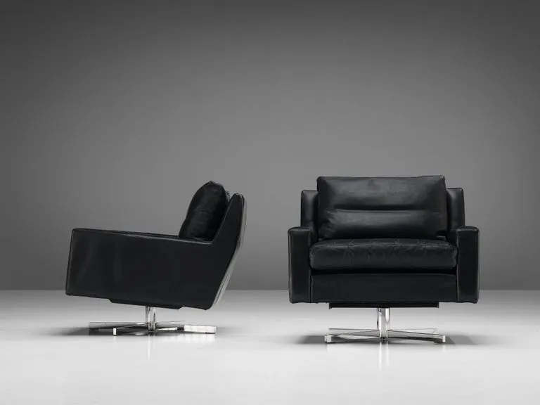Pair of Swivel Lounge Chairs in Black Leather and Metal