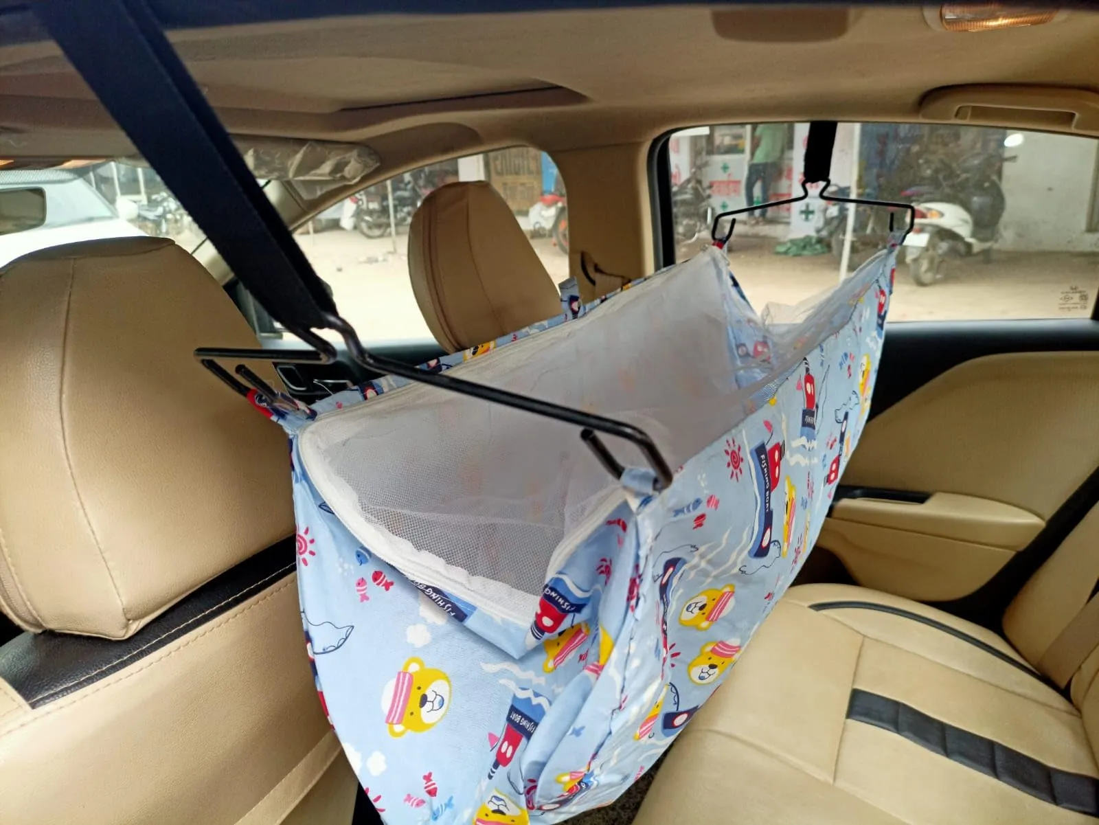 Schola Cotton Cradle for Car with Zipper and Net | Comfortable for Long Car Rides | Travelling Cradle I Travelling Juhla I Car Hanging Juhla/Cradle I Multicolor