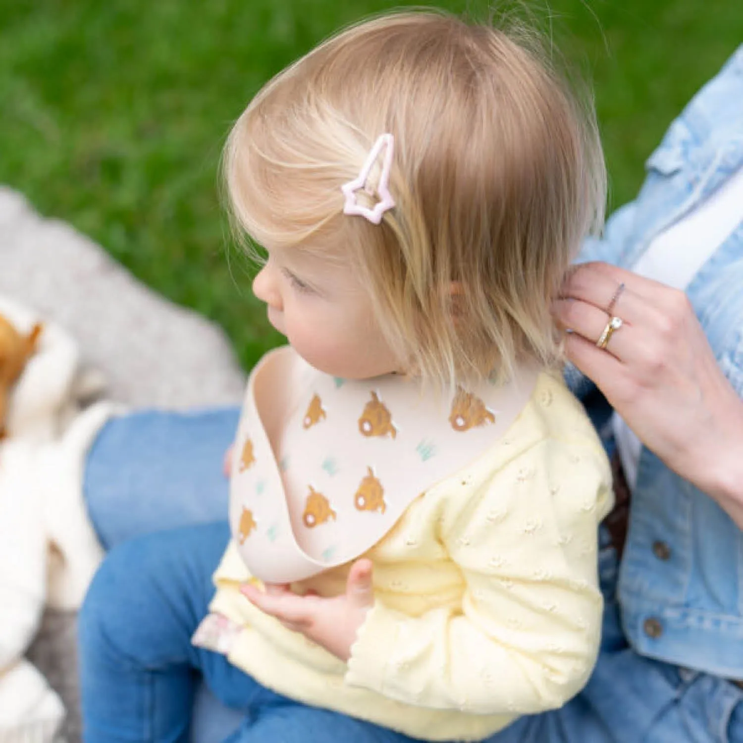 Ziggle Baby Highland Cow Catch It Silicone Bib